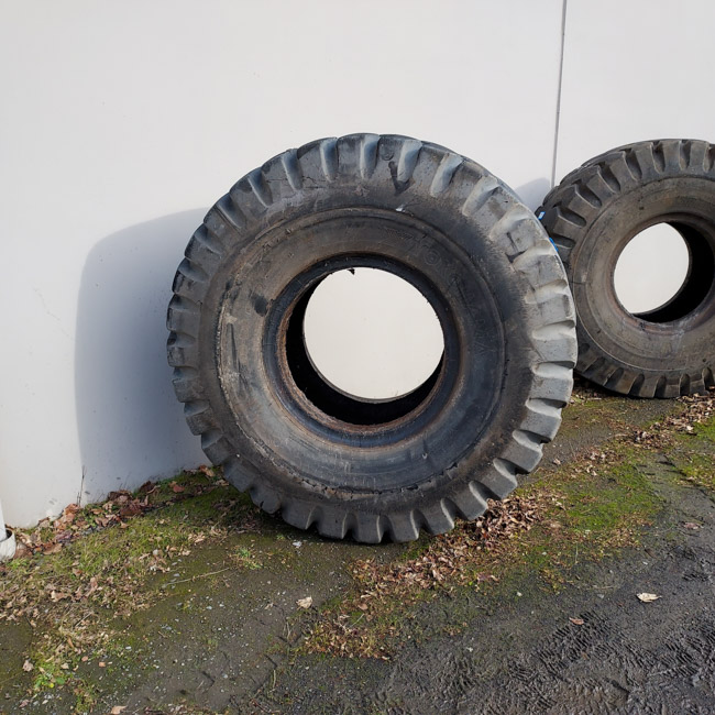 Used TIRE 70-0341 4