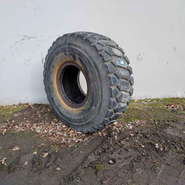 Used TIRE 70-0343