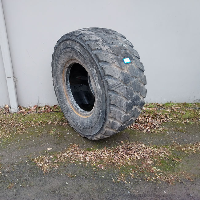 Used TIRE 70-0344