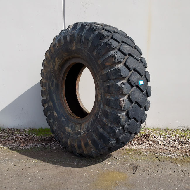 Used TIRE 70-0358 4
