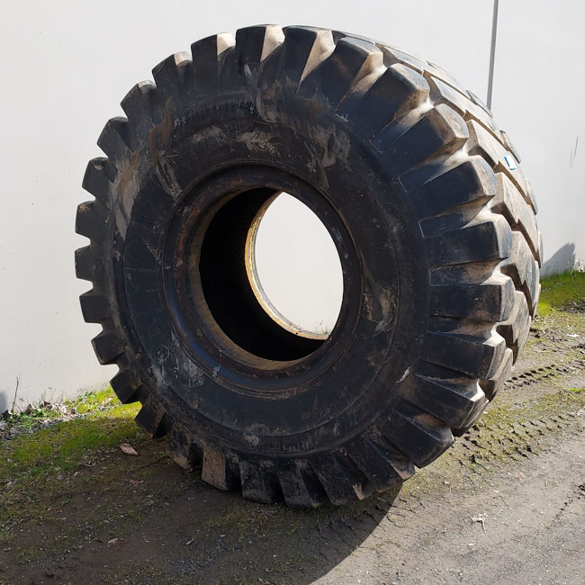 Used TIRE 70-0359