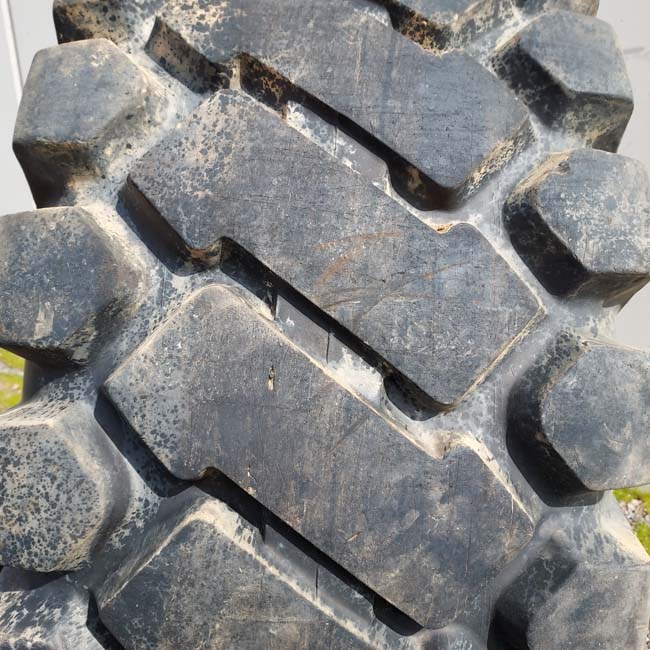 Used TIRE 70-0361 2
