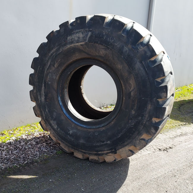 Used TIRE 70-0364 4