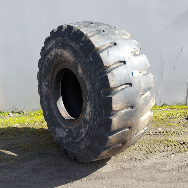 Used TIRE 70-0365