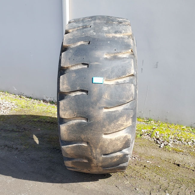 Used TIRE 70-0365 3