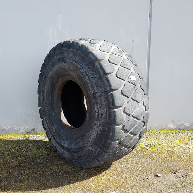 Used TIRE 70-0369