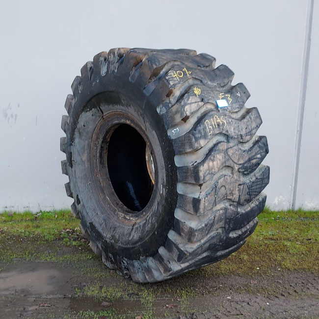 Used TIRE 70-0373