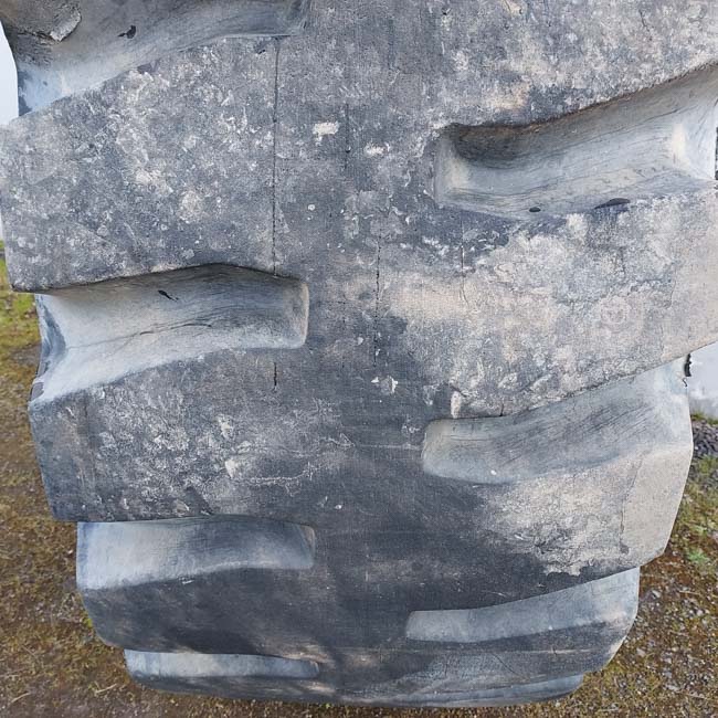 Used TIRE 70-0374 2