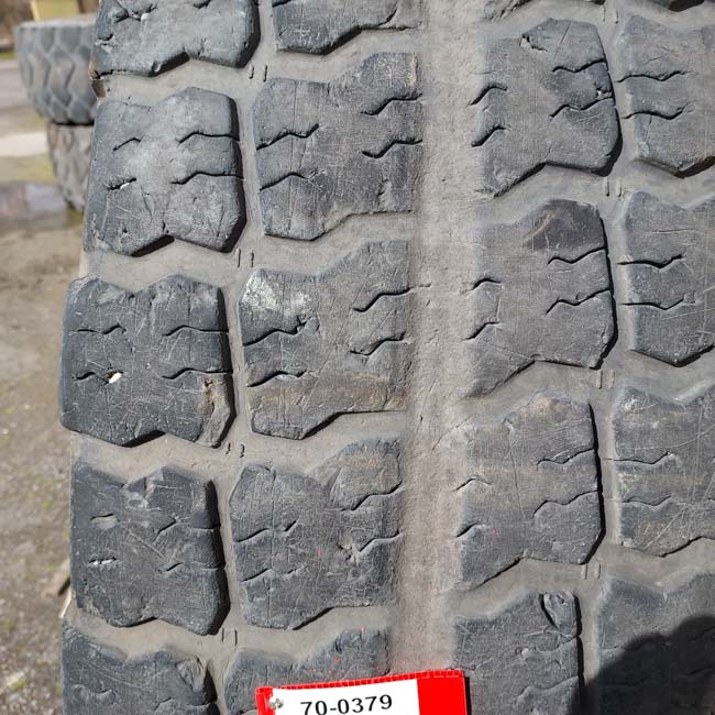 Used TIRE 70-0379 2
