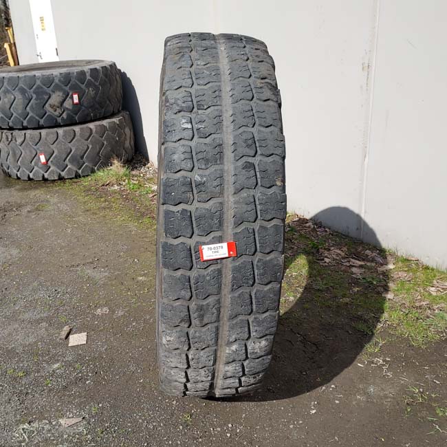 Used TIRE 70-0379 3