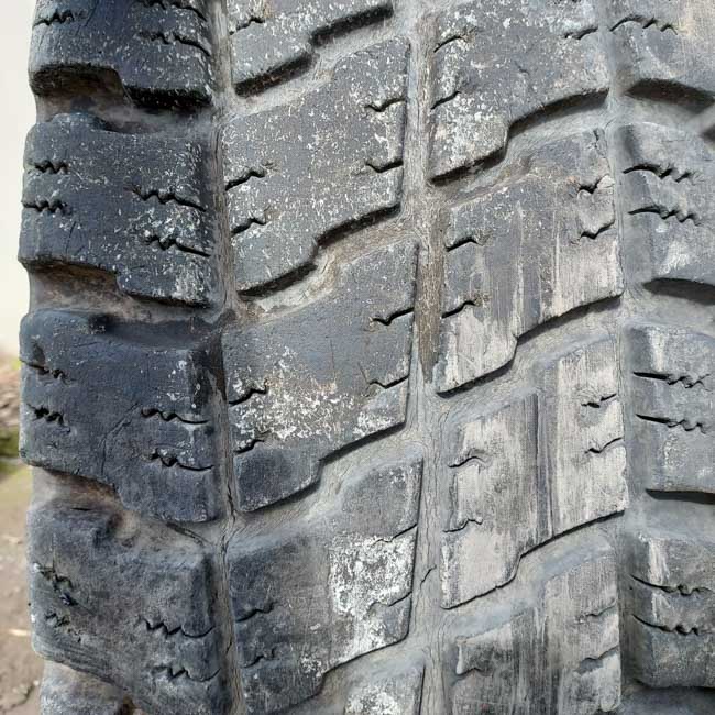 Used TIRE 70-0380 2