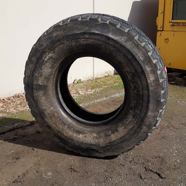 Used TIRE 70-0381 4