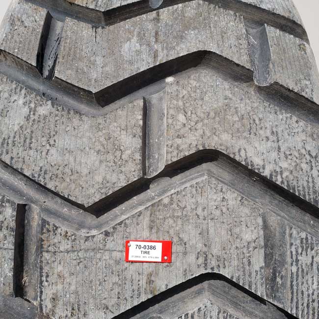 Used TIRE 70-0386 2