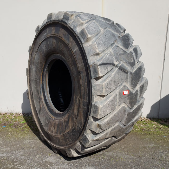 Used TIRE 70-0387