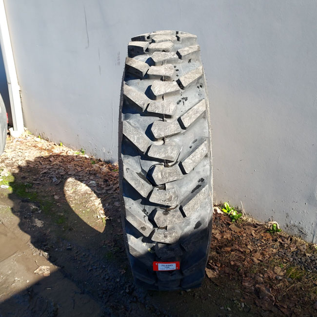 Used TIRE 70-0393 3