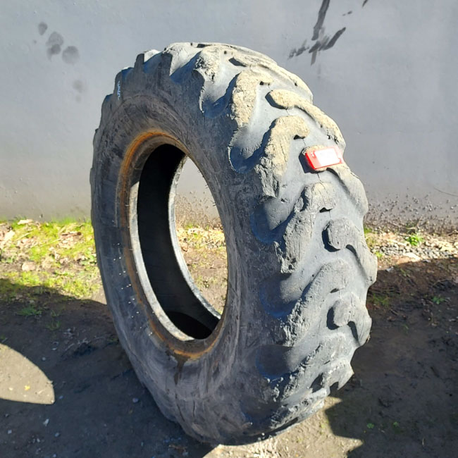 Used TIRE 70-0394