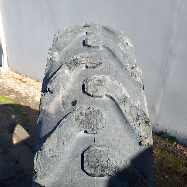 Used TIRE 70-0395 2