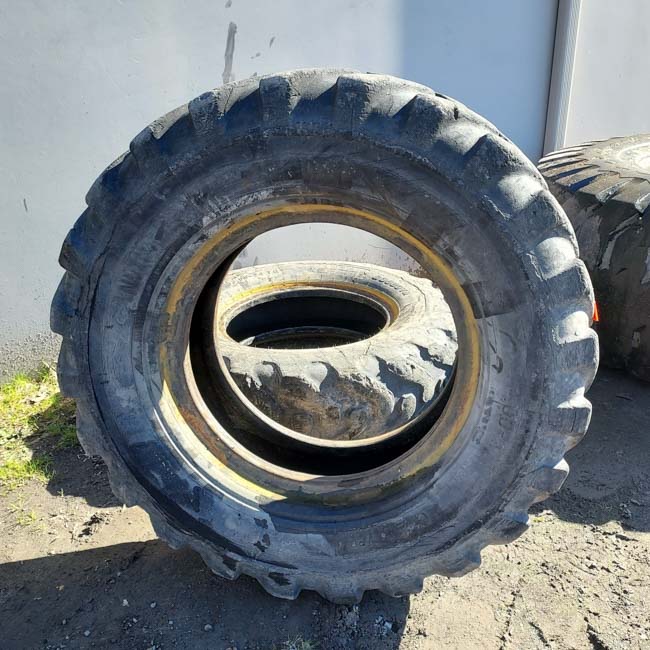 Used TIRE 70-0396 4