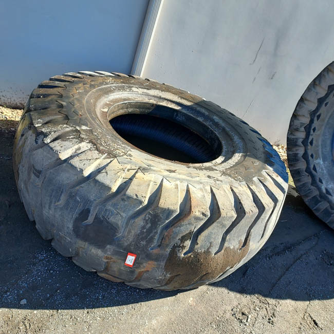 Used TIRE 70-0397