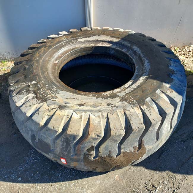Used TIRE 70-0397 4