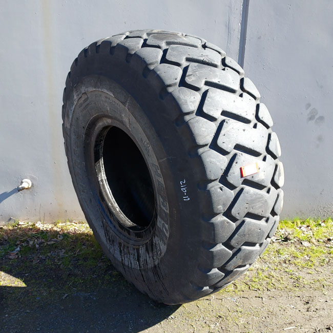 Used TIRE 70-0399