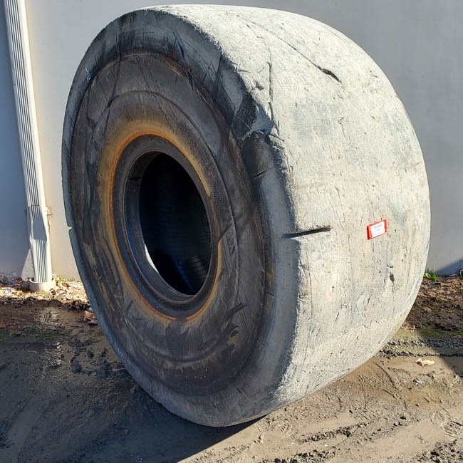 Used TIRE 70-0400