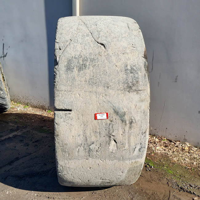 Used TIRE 70-0400 3