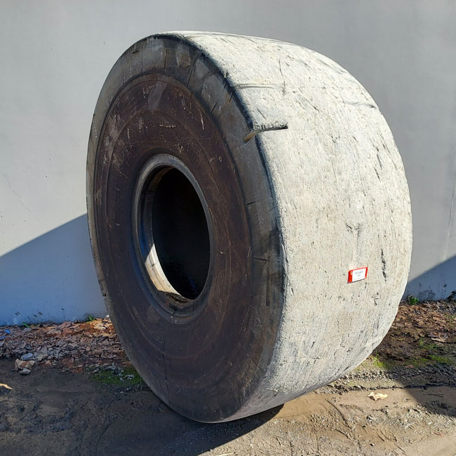 Used TIRE 70-0403