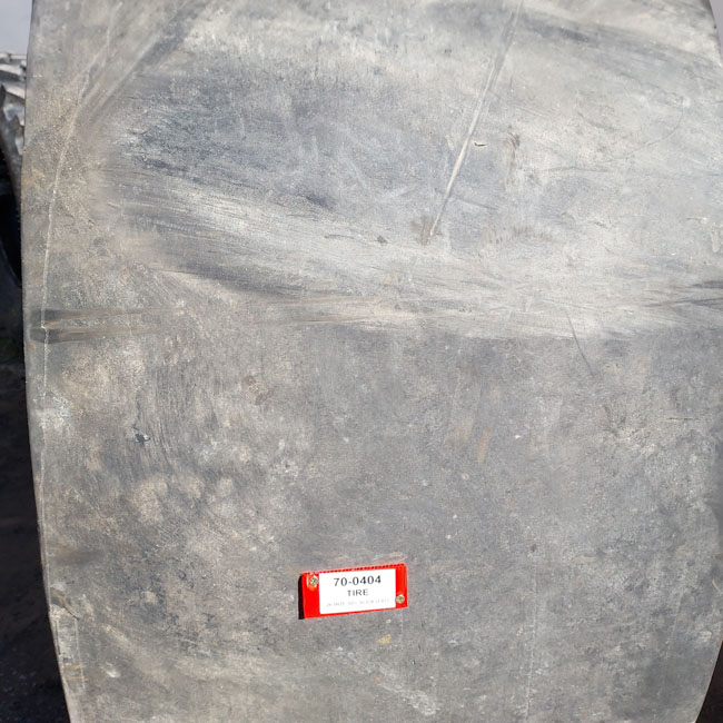 Used TIRE 70-0404 2