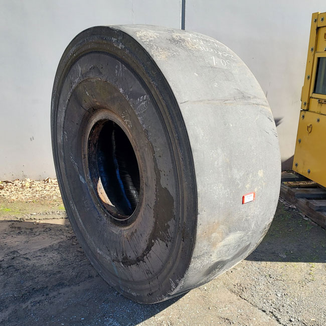 Used TIRE 70-0405