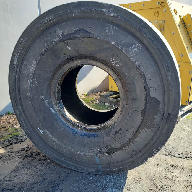 Used TIRE 70-0405 4