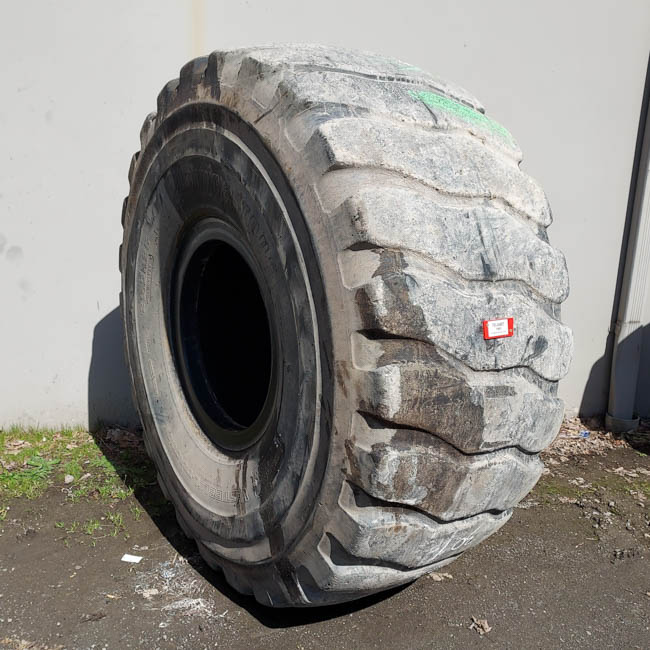 Used TIRE 70-0407