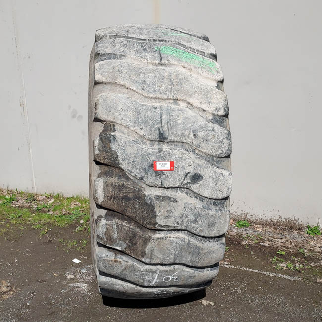 Used TIRE 70-0407 3