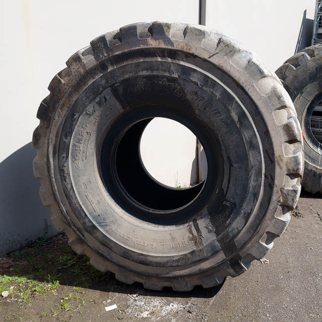 Used TIRE 70-0407 4