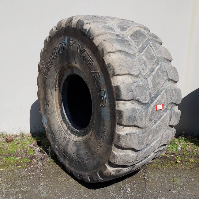 Used TIRE 70-0409