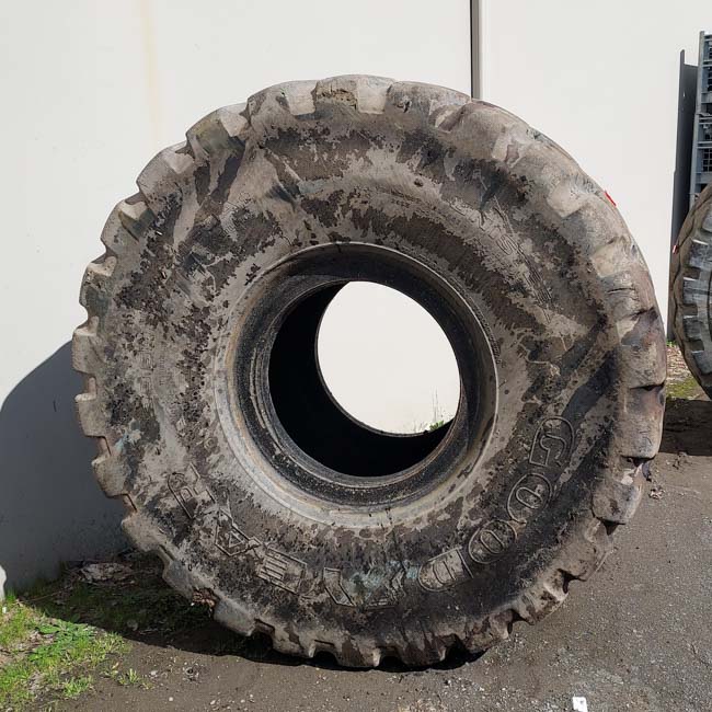 Used TIRE 70-0412 4