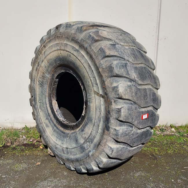 Used TIRE 70-0413