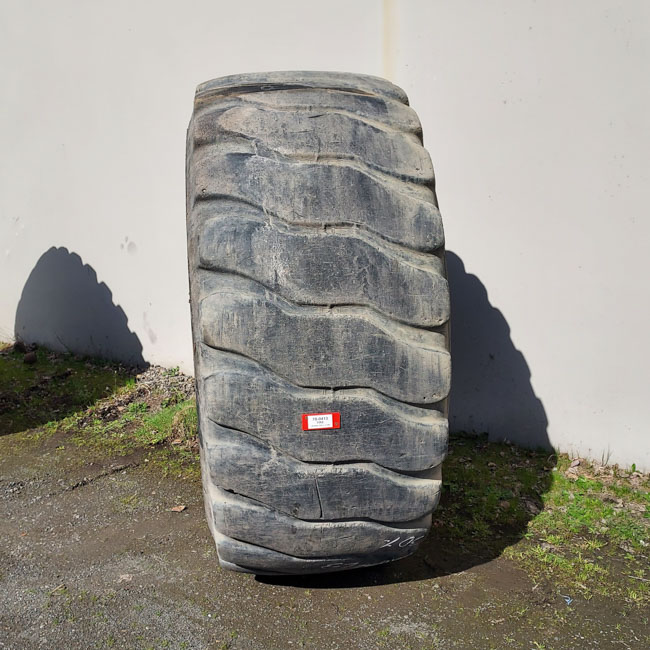 Used TIRE 70-0413 3