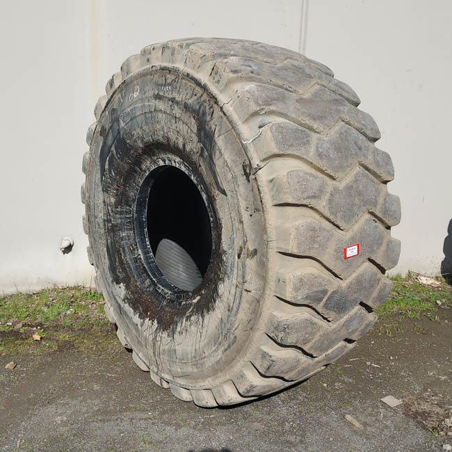 Used TIRE 70-0416