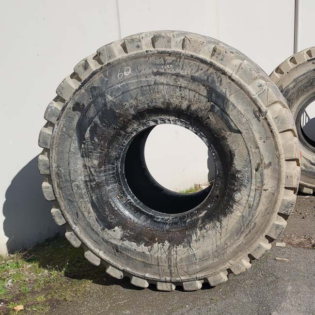 Used TIRE 70-0416 4