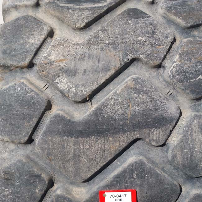 Used TIRE 70-0417 2