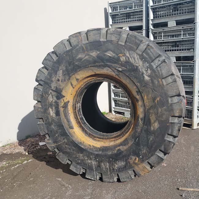 Used TIRE 70-0418 4