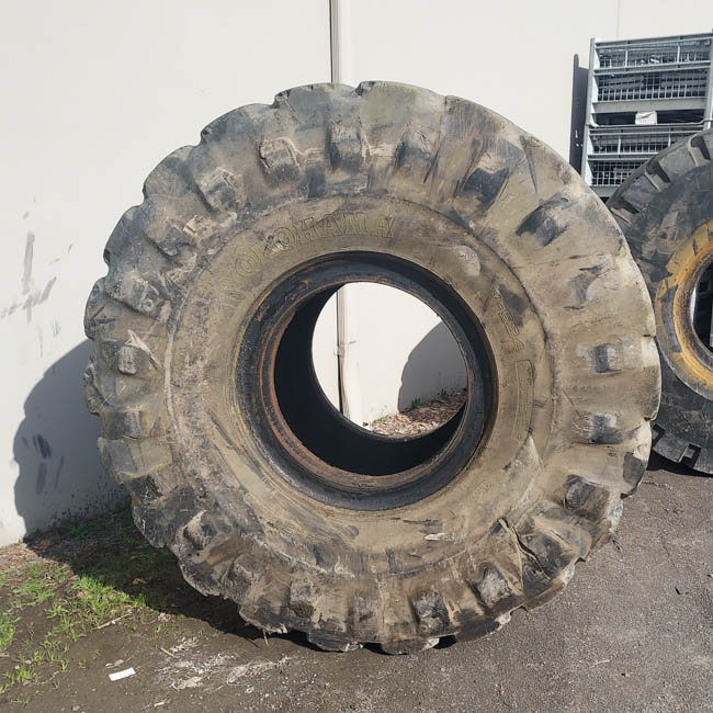 Used TIRE 70-0419 4