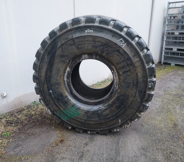 Used TIRE 70-0455 4