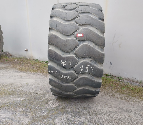 Used TIRE 70-0479 3