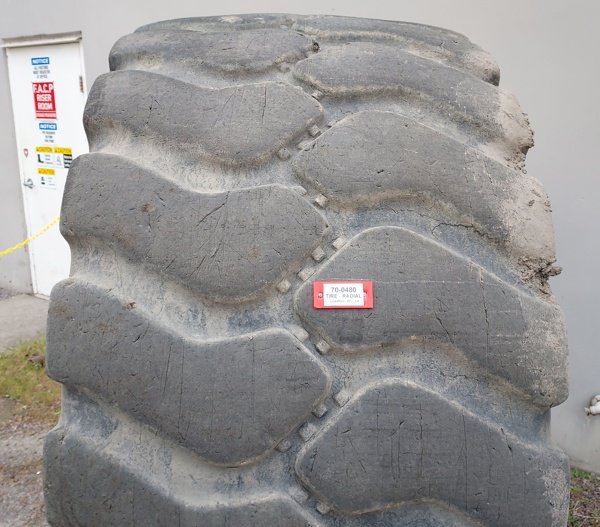 Used TIRE 70-0480 2