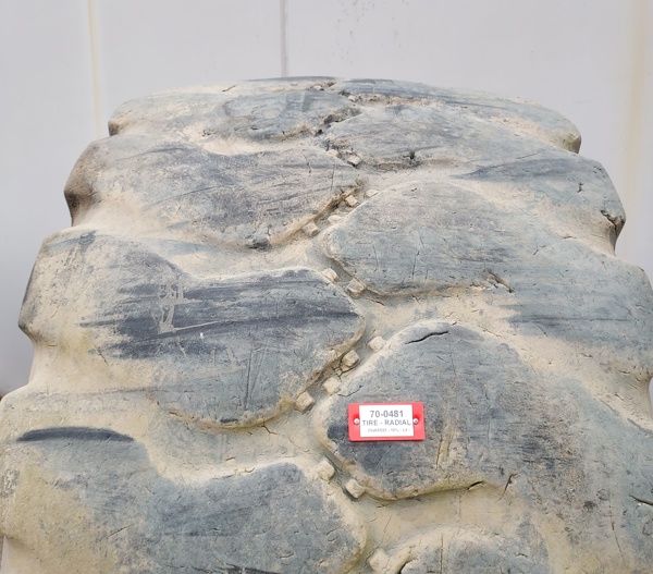 Used TIRE 70-0481 2