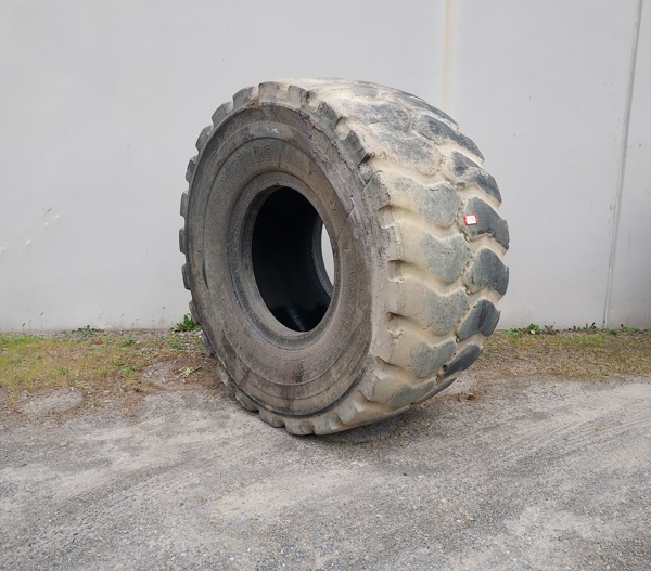 Used TIRE 70-0482