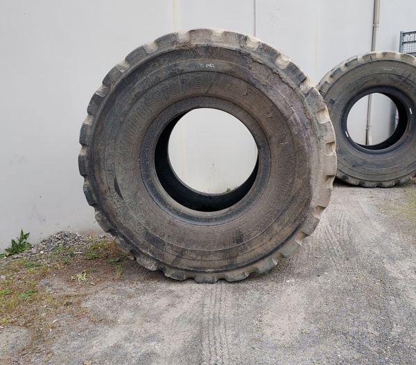 Used TIRE 70-0482 4