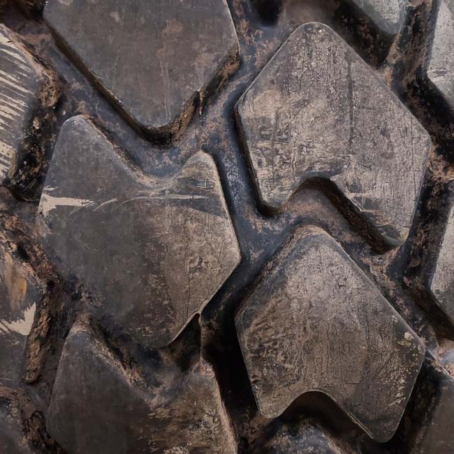 Used TIRE 70-0491 2